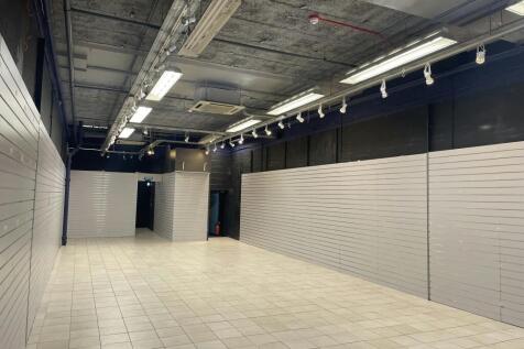 PHOTO 2  Unit 38  8 Westbury Mall  Fareham Shopping Centre 7923.jpeg