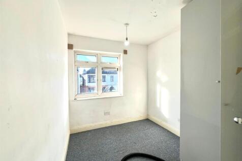 WhatsApp Image 2025-12-04 at 14.49.35 (2).jpeg