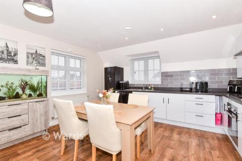 Kitchen/ Living Area