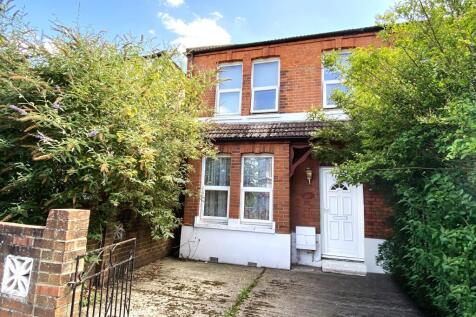 Woking, GU21 - property photo