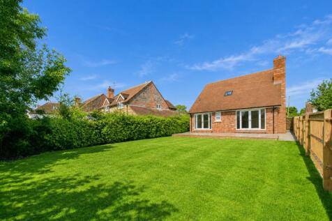 Grove House - Rear Elevation - daytime shot