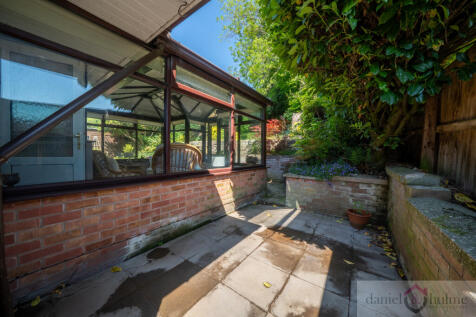 31 Campbell Avenue-69