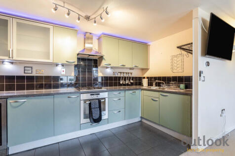 Flint Close, London, E15 photo 4