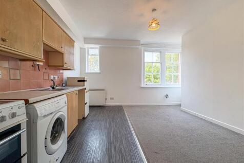 Lounge/Kitchen