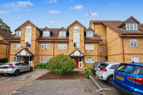 Flat 38, Rochester Drive, Watford, Hertfordshire, WD25 9BJ