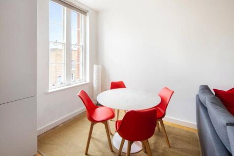 Living Room/Kitchen