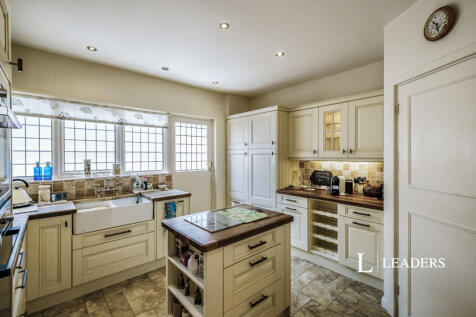 Fernhurst Drive, Goring-by-Sea, Worthing, BN12 photo 4