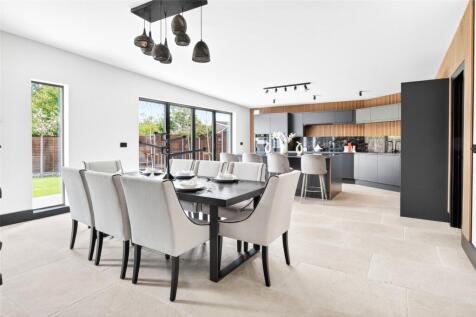 Dining/Kitchen