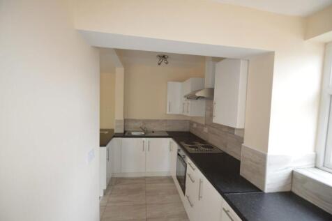 Lyndhurst Drive, Wordsley photo 5