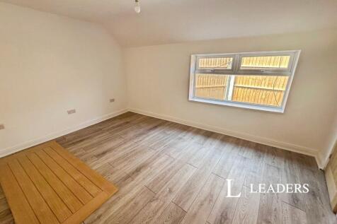 London Road, Chesterton, Newcastle, ST5 photo 5