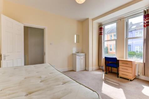 62 Brading Road Bedroom 1