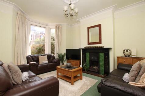 Living Room.JPG