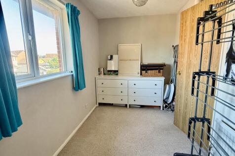 Curlew Close, Maldon photo 5