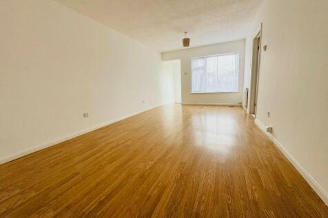 Lowther Road, Dunstable, Bedfordshire, LU6 photo 3