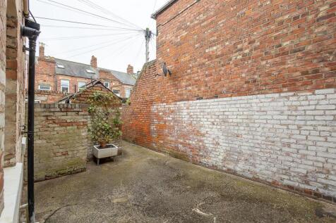Private Rear Yard