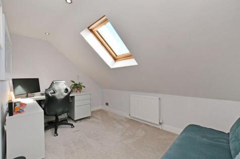 2nd Floor Bedroom / Study 