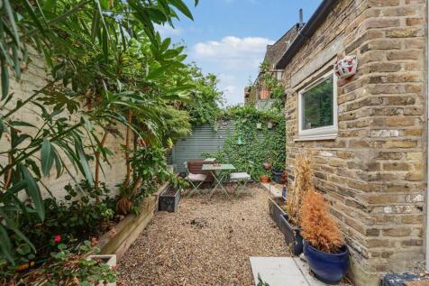 Margaret Road N16-No Watermark-10.jpg