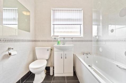 16 Upper West Drive-007.JPG