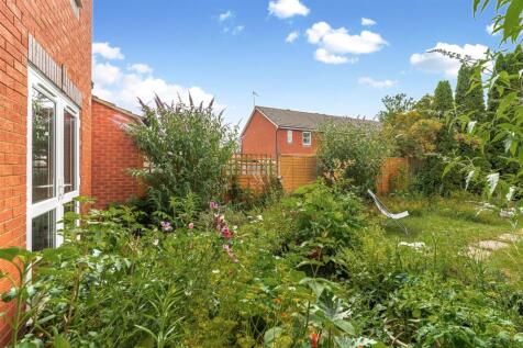 32 Waterloo Drive, Banbury-15.jpg