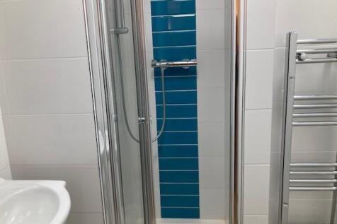 Youngs Shower 2, Eden Harper Battersea