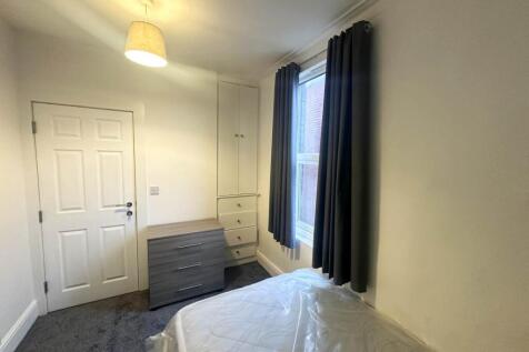 Colmore Road (Room 3), Upper Wortley, Leeds photo 5