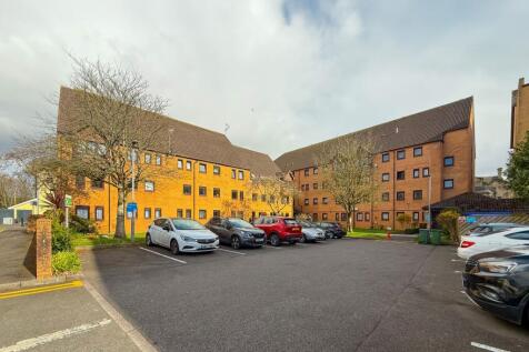 Call 02920 454555 to secure your viewing_11