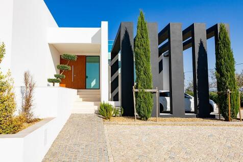 Sea View Property for sale in Loule