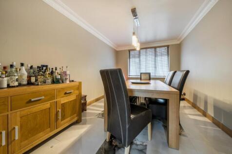 Davidson Frost-Wellings, DFW, Dalkeith Grove, Sitt