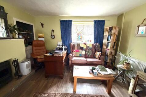 Living Room.JPG