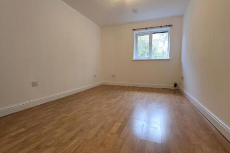 Chepstow Close, Stratford-upon-avon, Warwickshire photo 4