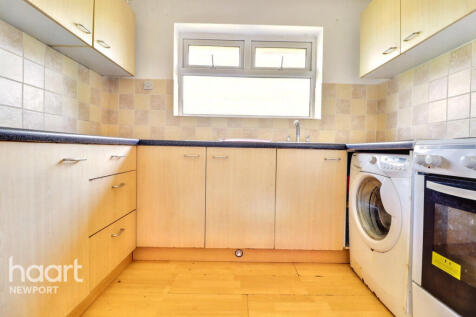 Caradoc Close, NEWPORT photo 4