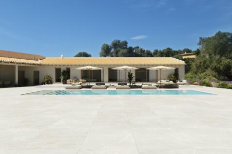 pool_front_01_05 copia.jpg