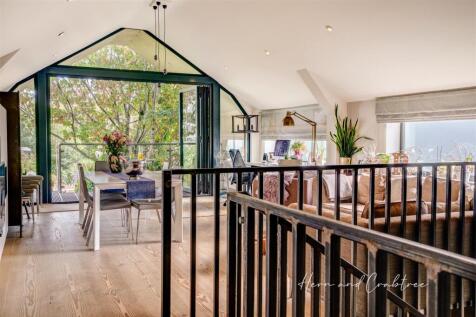 Wyndham Road, Pontcanna, HernCrabtree (44).jpg