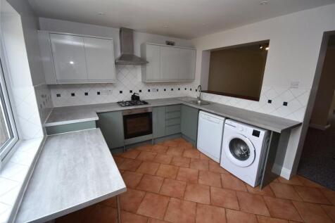 Fensome Drive, Houghton Regis, Dunstable, Bedfordshire, LU5 photo 4