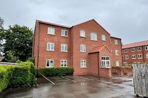 Louth, LN11 - property photo