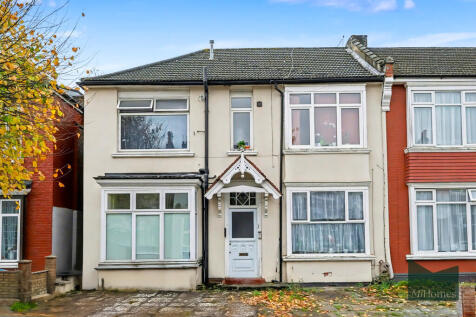 London, N13 - property photo