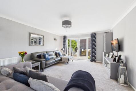 Living Room- Mark Stephens EweMove Newmarket and S
