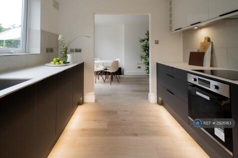 Floor-To-Ceiling Style