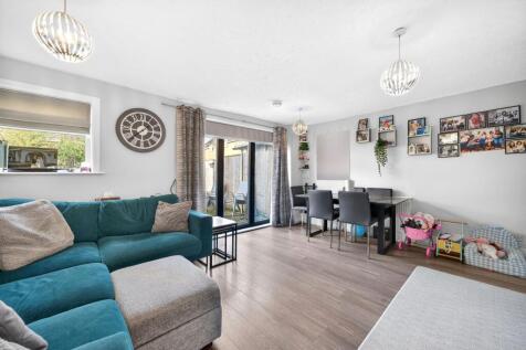 Borehamwood, WD6 - property photo