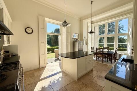 Kitchen/ Breakfas...