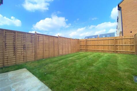 Newdawn Place, Stratton Villas, Swindon, SN1 photo 4