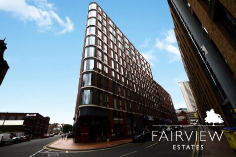 2-bed flat on Essex Street, Birmingham, B5, £880/mo