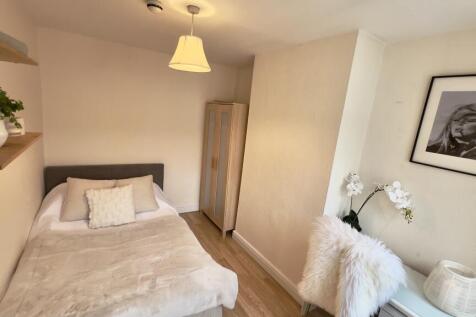13 Oxford Street, Leamington Spa photo 4