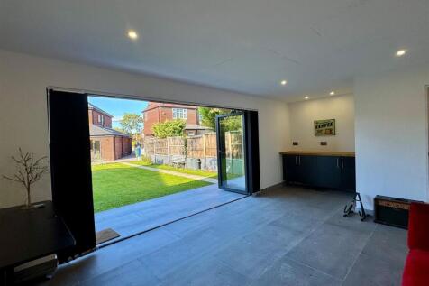 WhatsApp Image 2025-09-25 at 15.07.22 (3).jpeg