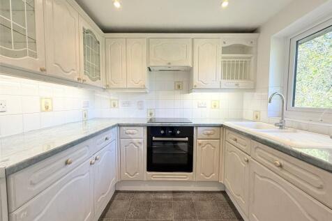Brackendale, Hastings, East Sussex, TN35 photo 3