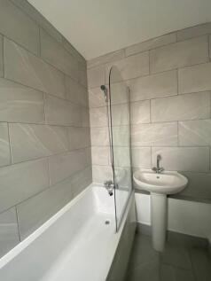 Bathroom 2.jpg