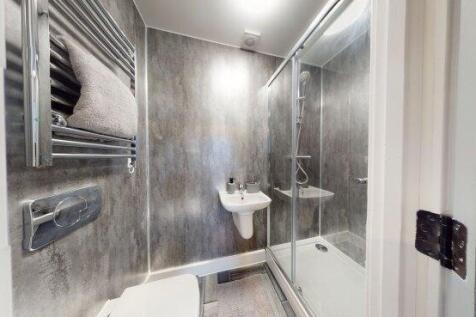 graduation-house-ng9-4hl-1054958