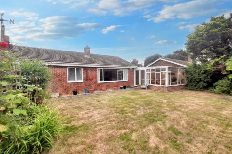 Rear garden 1 new.jpg