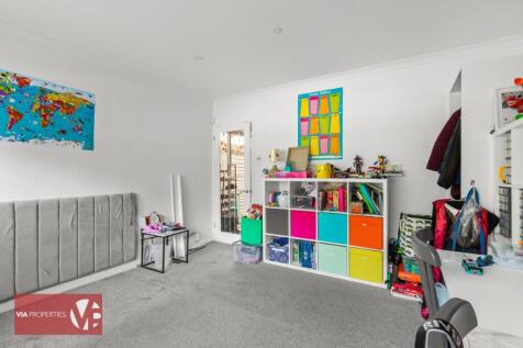 The Cherries St Leonards Road Nazeing Nazeing EN9 2HJ via proper