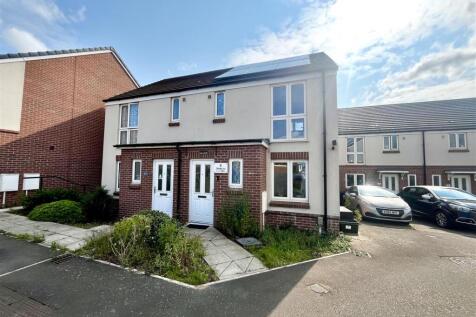 Lydney, GL15 - property photo